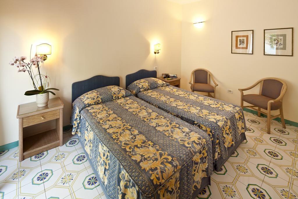 Hotel Continental Mare Ischia Exterior foto